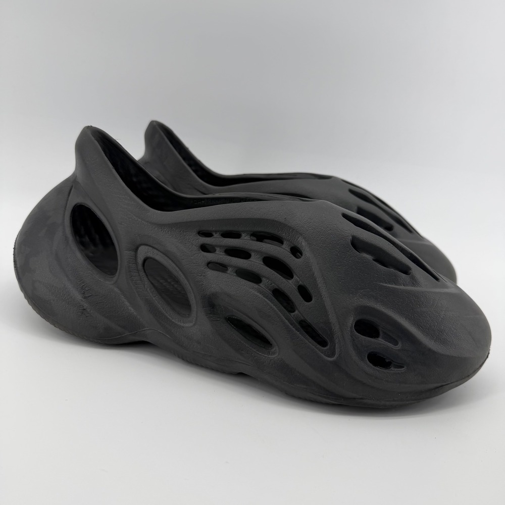 Adidas Yeezy Foam Runner Mens Size 9 Onyx Black Slip On Sneakers Shoes HP8739